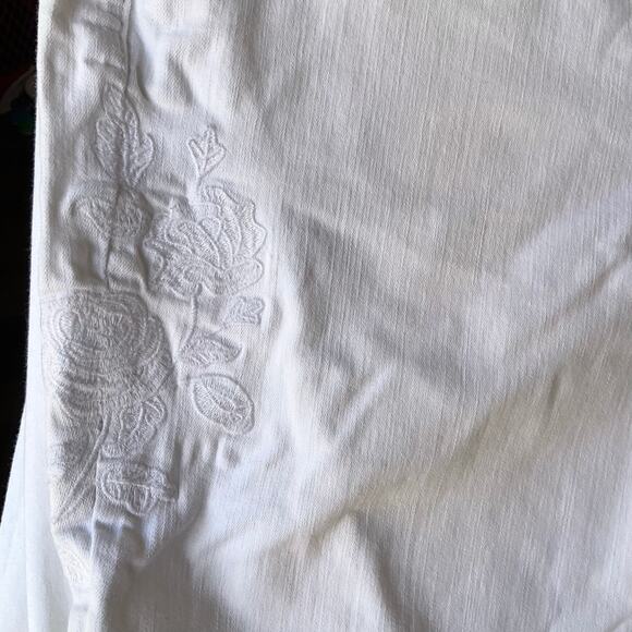 Lane Bryant Women Girlfriend Crop Denim Jeans size 20, White, Floral Embroidered - Picture 8 of 12